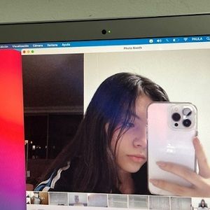 Meet your Posher, Maria camila